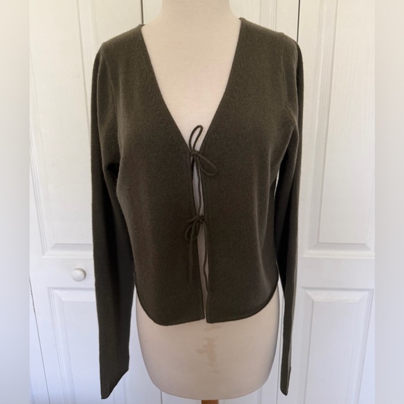NakedCashmere Dark Olive Cashmere V-Neck Tie-Front Knit Sweater Cardigan Sz M - Picture 5 of 9